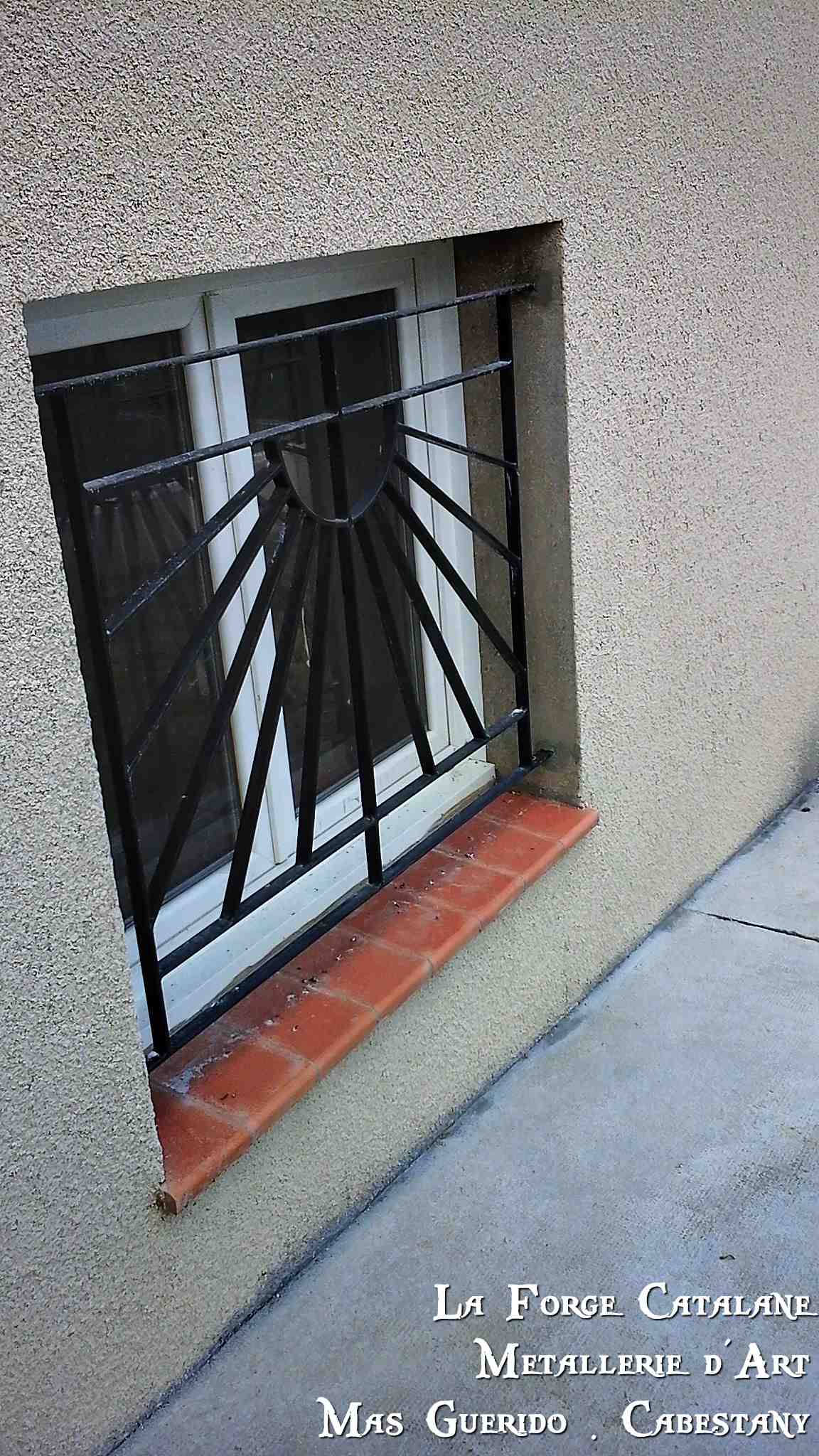 grille protection soleil fer Forge Catalane Cabestany.jpg